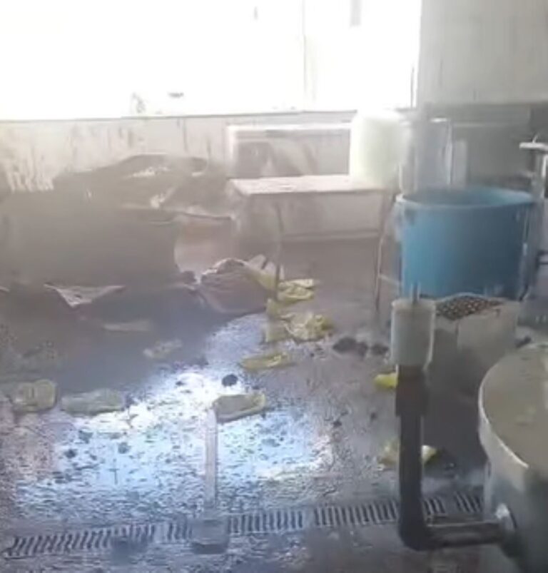 Panela-de-pressao-industrial-explode-2-050925