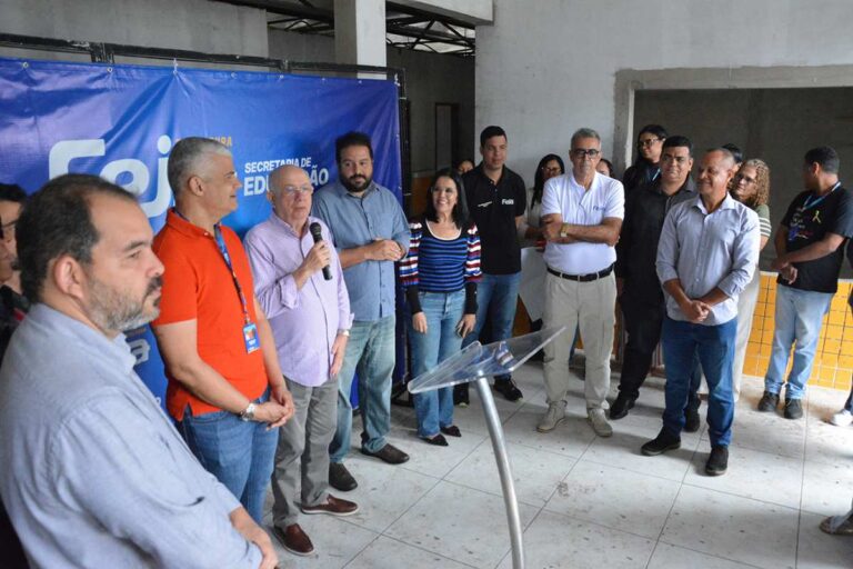 Prefeitura-promove-licitacao-para-construcao-de-mais-duas-creches-Foto-Jorge-Magalhaes-150925