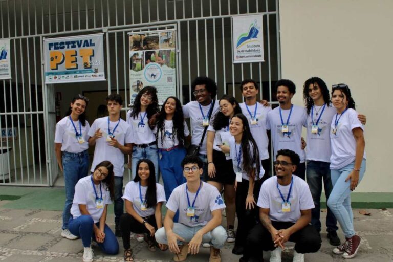 Projeto-Quatro-Patas-oferece-alimento-e-acolhimento-para-animais-abandonados-em-Feira-de-Santana-4