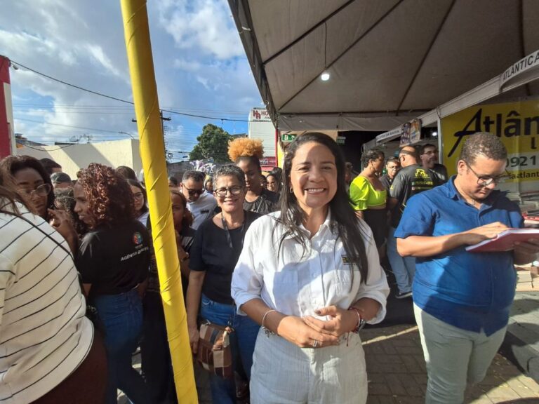 Rowenna-Brito-foto-ney-silva-acorda-cidade