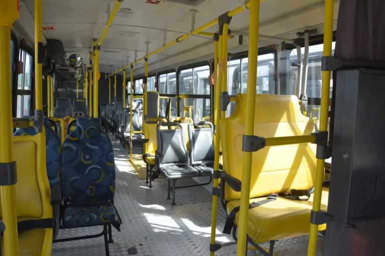 UtbofhvC-Prefeito-Onibus-para-Educacao-Fotos-Washington-Nery-31-05-255-20