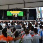 VjqPCwiW-Distribuicao-de-vale-livros-marca-primeiro-dia-de-participacao-de-alunos-das-escolas-municipais-no-Flifs2