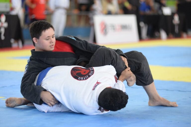 alvaro-borges-neto-baiano-sindrome-de-down-faixa-preta-em-jiu-jitsu-foto-arquivo-pessoal