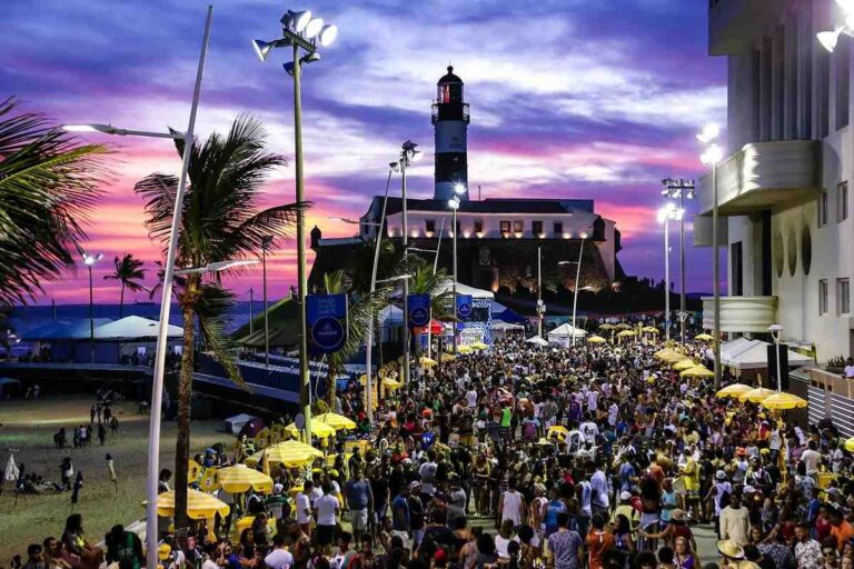 farol-da-barra-desfile-orgulho-lgbt-bahia-salvador-foto-cleber-sandes-divulgacao