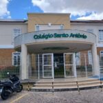gXSmebOg-Colegio-Santo-Antonio-ft-ney-silva-acorda-cidade