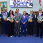 profissionais-homenageados-na-camara-municipal-foto-ascom-3