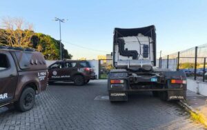 rondesp-leste-recupera-caminhao-truck-roubado-foto-rondesp