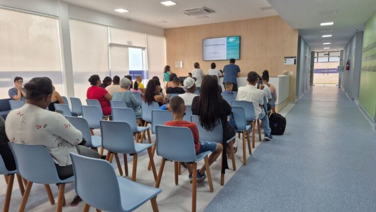 sala-fila-de-espera-recepcao-Unex-foto-divulgacao-