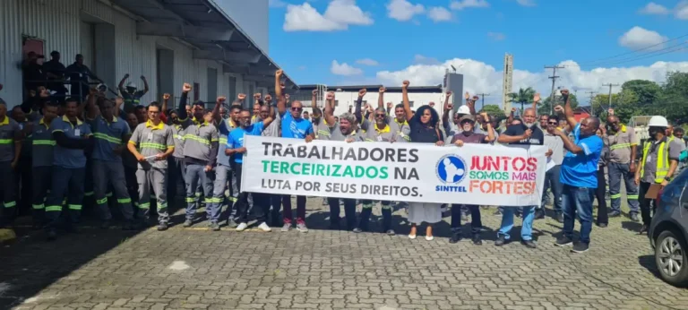 trabalhadores-de-fibra-otica