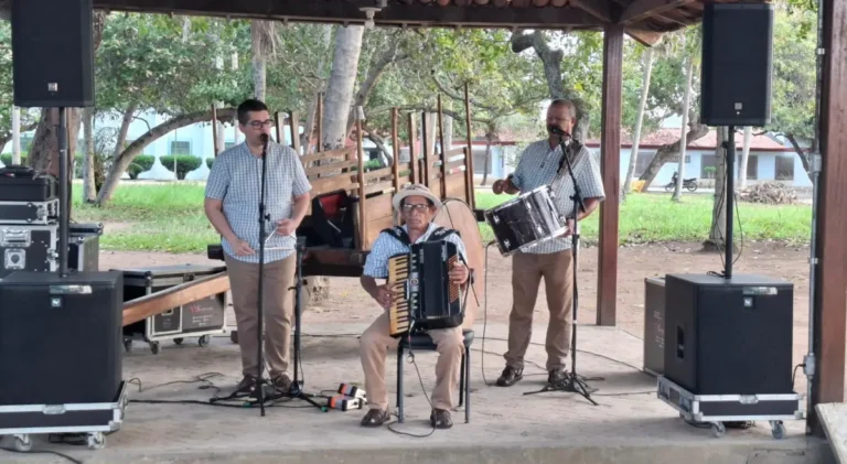 Dia-do-Nordestino-na-Uefs-ft-Kai-Vinicius-acorda-cidade-01