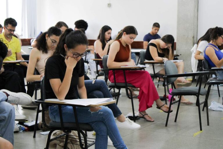 Estudantes-UESB-040825