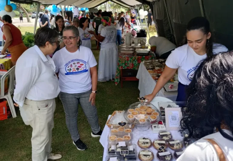 Feirinha-do-HGCA-Celebra-o-dia-do-servidor-publico-