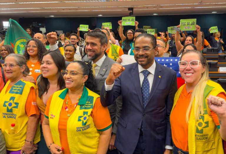 Marinho-celebra-aprovacao-da-PEC-14-21-na-Comissao-Especial-021025