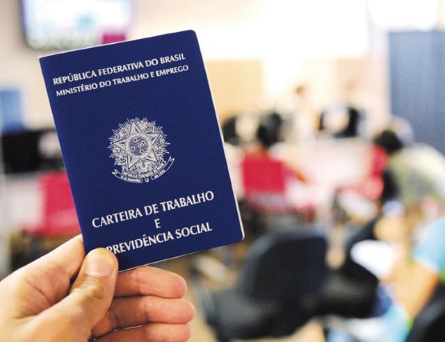 carteira_de_trabalho_emprego-vagas-foto-agencia_brasil2