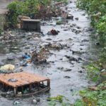 corrego-canal-avenida-tome-de-souza-condominio-Villa-Bela-foto-paulo-jose-acorda-cidade-