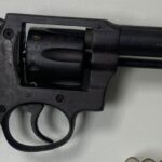 homem-preso-porte-ilegal-de-arma-bairro-ponto-central-foto-policia-militar