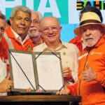 jose-ronaldo-assina-finisa-com-presidente-da-caixa-economica-duante-visita-de-lula-na-bahia-redes-sociais