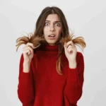 menina-com-problemas-mostrando-p-1-