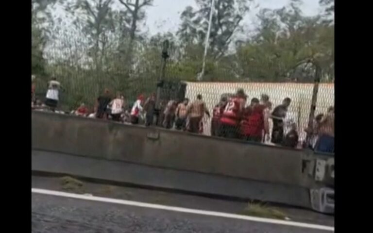 onibus-com-torcedores-do-flamengo