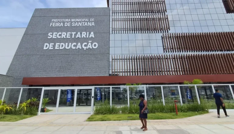 ozBFQ9cP-Mobilizacao-de-estagiarios-em-frente-a-Seduc-ft-ney-silva-acorda-cidade2