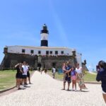 s16lZBFO-faroldabarra_Turistas-na-Barra-Foto-Tatiana-Azeviche-5-900x599-1