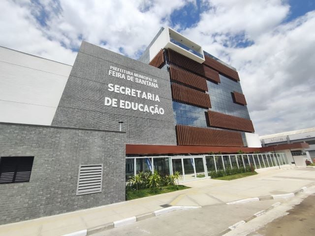 secretaria-de-educacao-de-feira-de-santana-foto-ed-santos-acorda-cidade-01