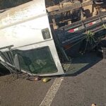 Acidente-caminhao-manga-e-maracuja-Foto-Carlito-Filho-Marcos-Frahm-2-181125