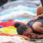 Dezenas-de-corpos-sao-trazidos-por-moradores-para-a-Praca-Sao-Lucas-na-Penha-zona-norte-do-Rio-de-Janeiro-Operacao-Contencao-Foto-Tomaz-Silva-Agencia-Brasil-1