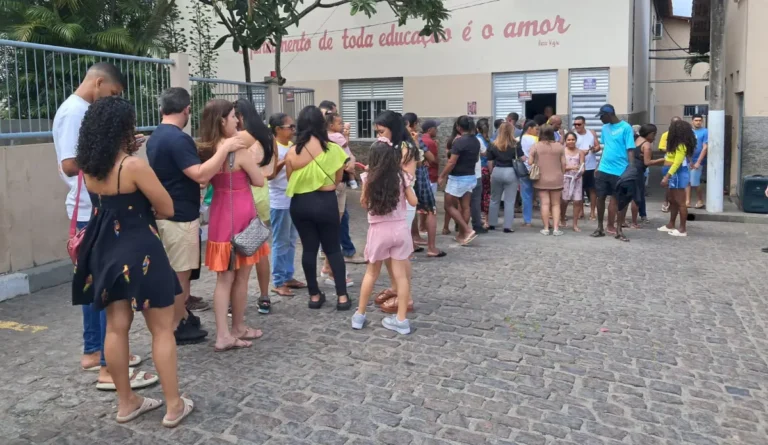 Feirao-de-Utilidades-do-Dispensario-Santana-ft-ney-silva-acorda-cidade-1