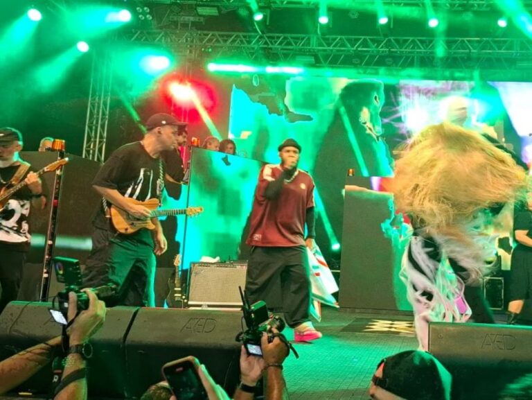 Russo-Passapusso-BaianaSystem-em-Feira-de-Santana-foto-Kaio-Vinicius-Acorda-Cidade-10