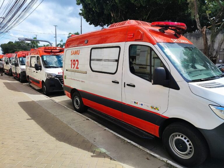 entrega-ambulancias-samu-feira-de-santana-foto-ed-santos-acorda-cidade