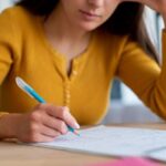 jX1b4h57-redacao-enem-estudar-freepik