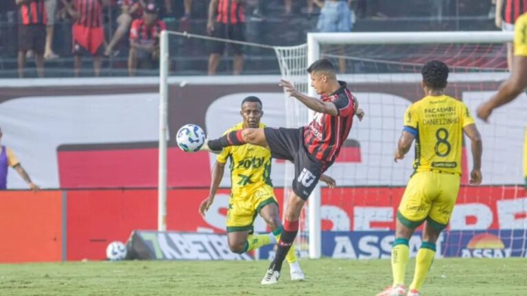 jogador-do-vitoria-foto-Rafael-Abbehusen-Bahia-Noticias