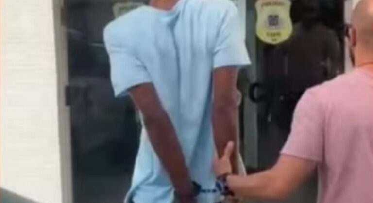 jovem-preso-foto-pcba