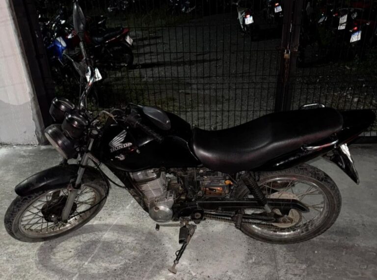 moto-roubada-recuperada-no-barro-Gabriela