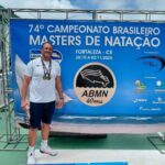 nadador-feirense-medalhas-campeonato-brasileiro-master-natacao-foto-arquivo-pessoal