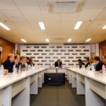 ordem-de-servico-para-restauracao-da-BA-052-durante-reuniao-com-o-prefeito-1