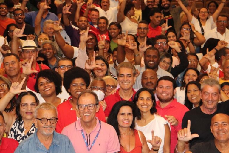 plenaria-com-deputado-Robinson-Almeida-foto-divulgacao-