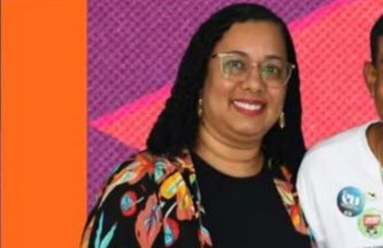 resenha-terceirao-professora-Cristiane-Tosta