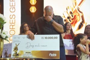 01-Prefeito-Premio-Melhores-Educacao-Fotos-Washington-Nery-