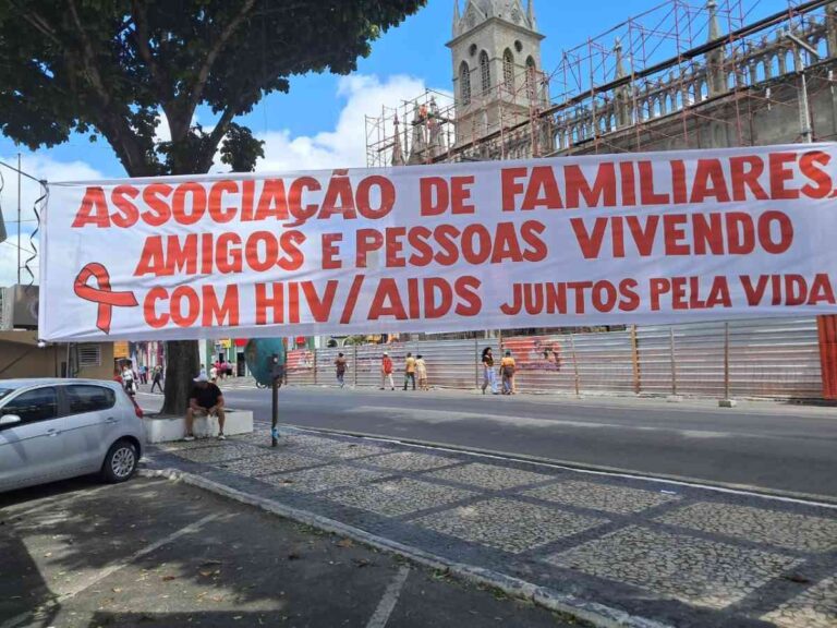 Acao-Dezembro-Vermelho-foto-Ney-Silva-Acorda-Cidade