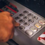 Bancos-Eduardo-Soares-Unsplash