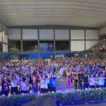 Centenas-de-pessoas-participam-da-abertura-do-Vem-Louvar-2025-8