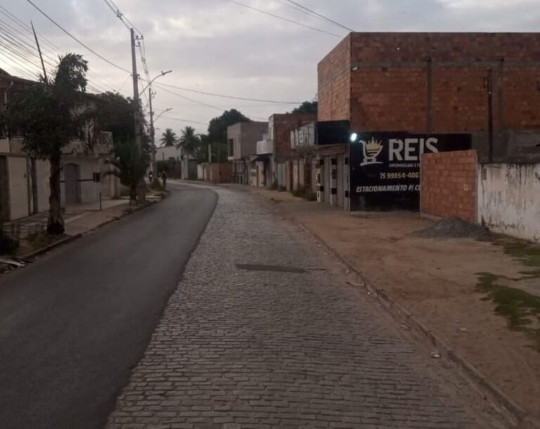 Estrada-da-Pedra-Ferrada-no-bairro-Asa-Branca