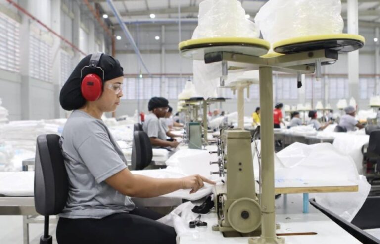 Inaugurada-nova-fabrica-em-Feira-de-Santana-Foto-Eduardo-Andrade-SDE-2-041225