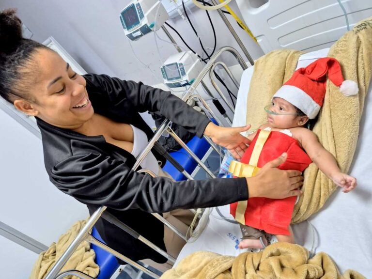 Materno-Infantil-de-Ilheus-bebes-natalinos-Foto-Divulgacao-FESF-SUS-1