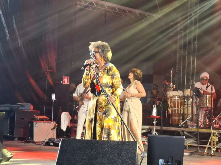 Sandra-Sa-foto-Kaio-Vinicius-Acorda-Cidade-10