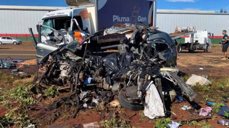 Seis-pessoas-da-mesma-familia-morrem-acidente-na-PR-170-no-Parana-Foto-Reproducao-RPC-Londrina