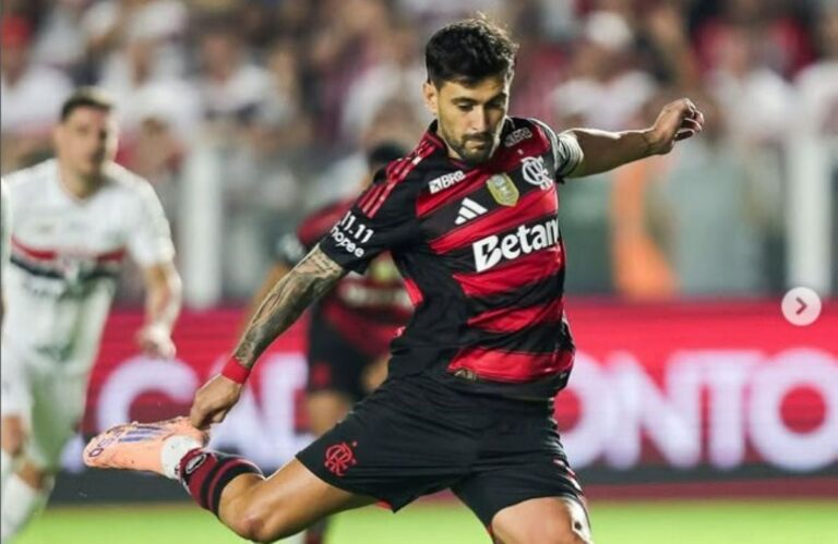 arrascaeta-foto-redes-sociais-do-flamengo