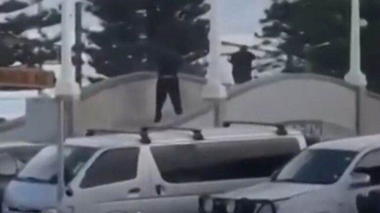 ataque-a-tiros-em-Praia-da-Australia-foto-reproducao-redes-sociais-